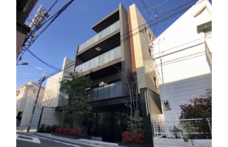 オープンレジデンシア表参道神宮前ザハウス